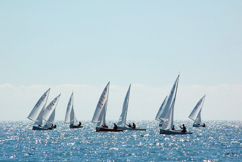 Albacore fleet racing on sparkling water