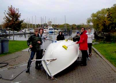 HBSC fierce scrubbing team readying an Albacore for winter