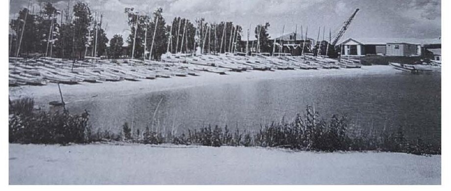 Gimli Yacht Club Albacore fleet in the 1970s, black and white photo
